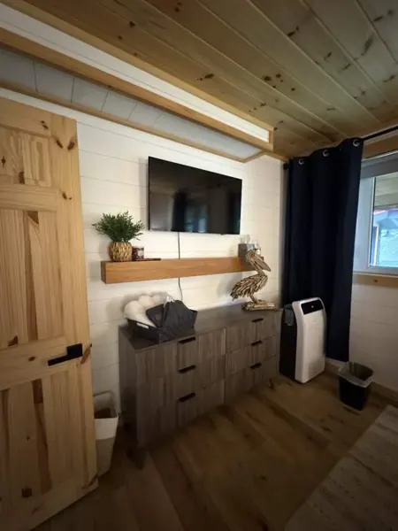 Bedroom details