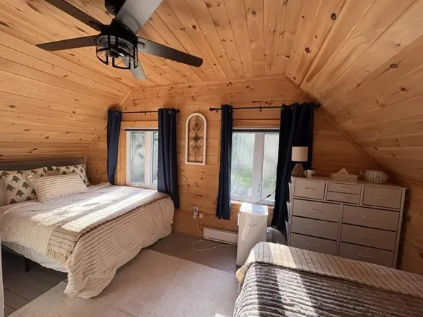 Shared Bedroom, 2 double beds