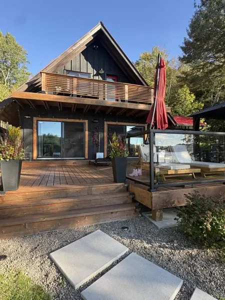 Deck & Lakehouse